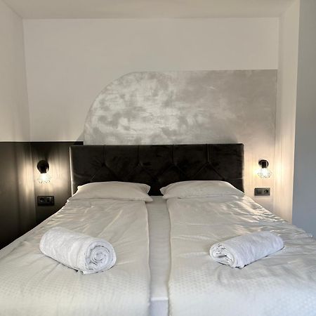 מריבור L&L Rooms מראה חיצוני תמונה