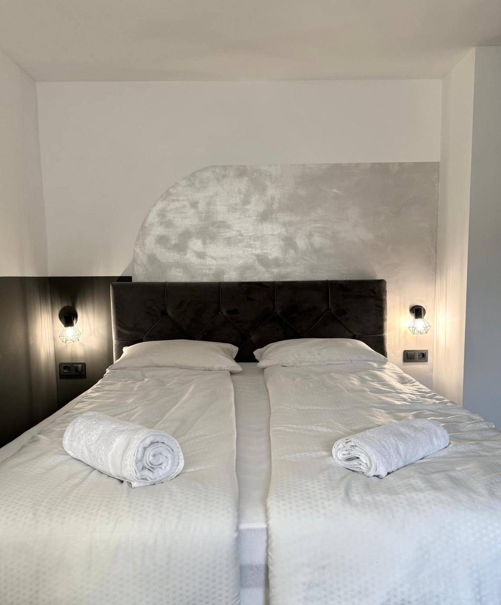 מריבור L&L Rooms מראה חיצוני תמונה