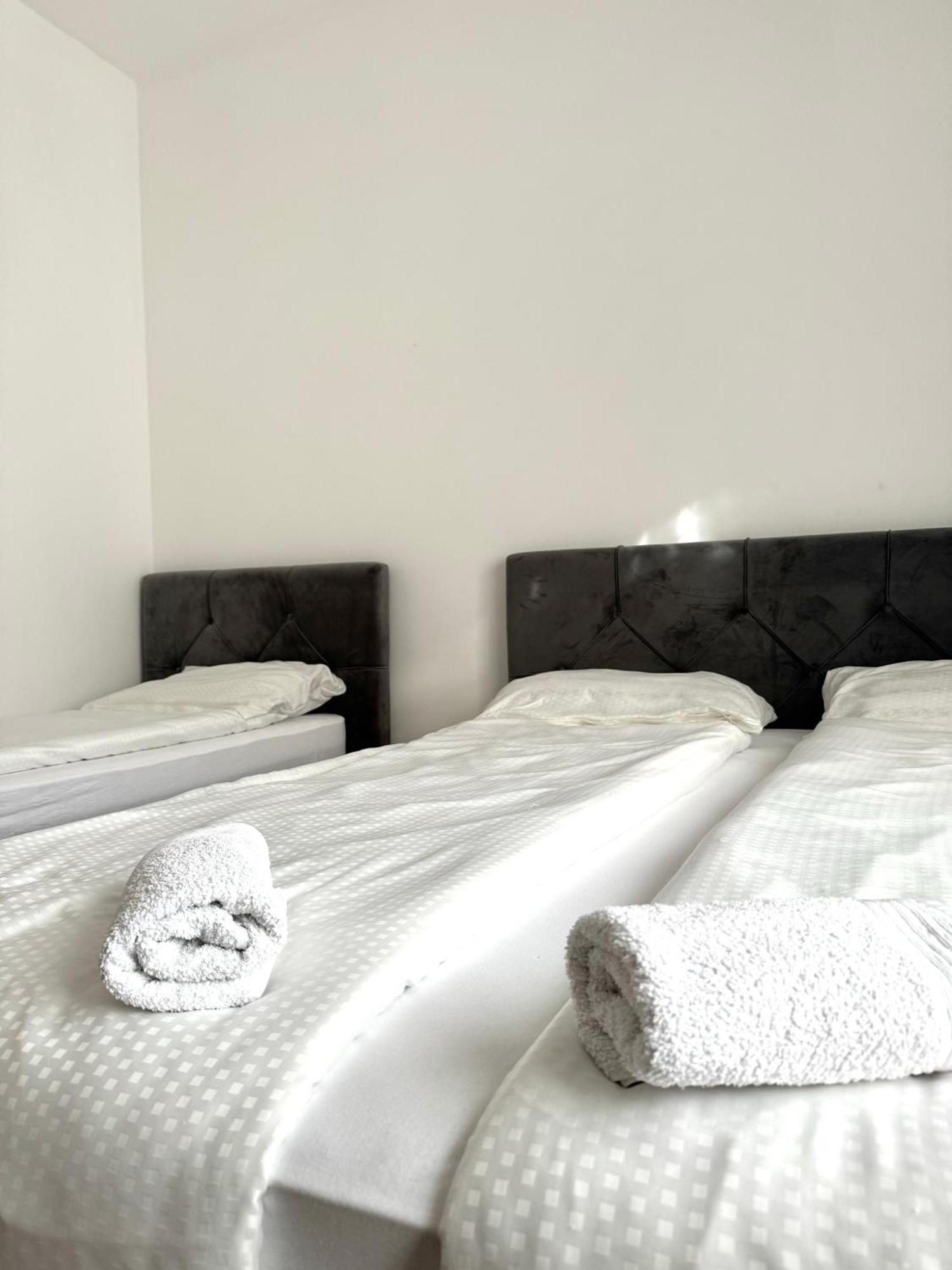 מריבור L&L Rooms מראה חיצוני תמונה