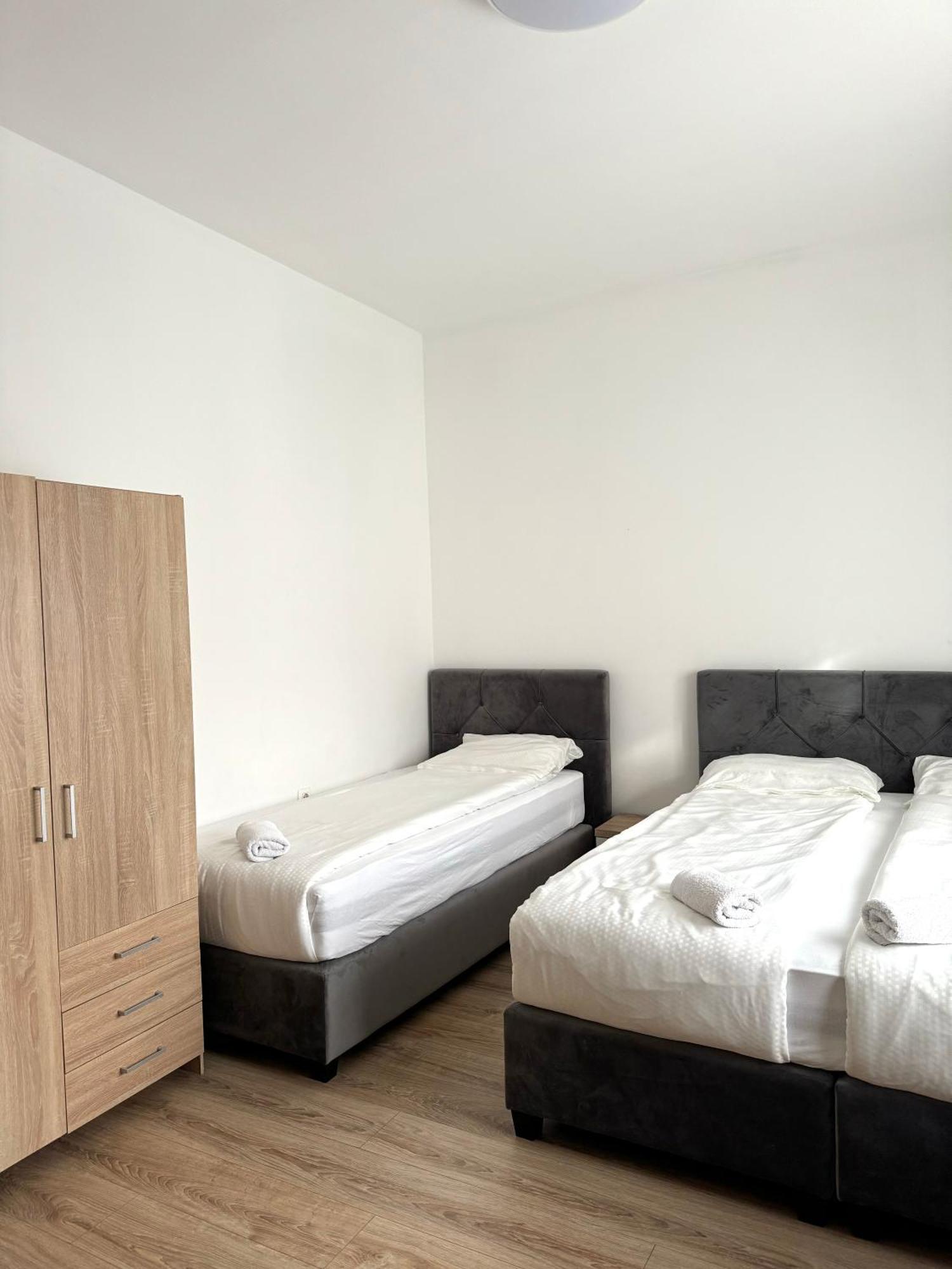 מריבור L&L Rooms מראה חיצוני תמונה