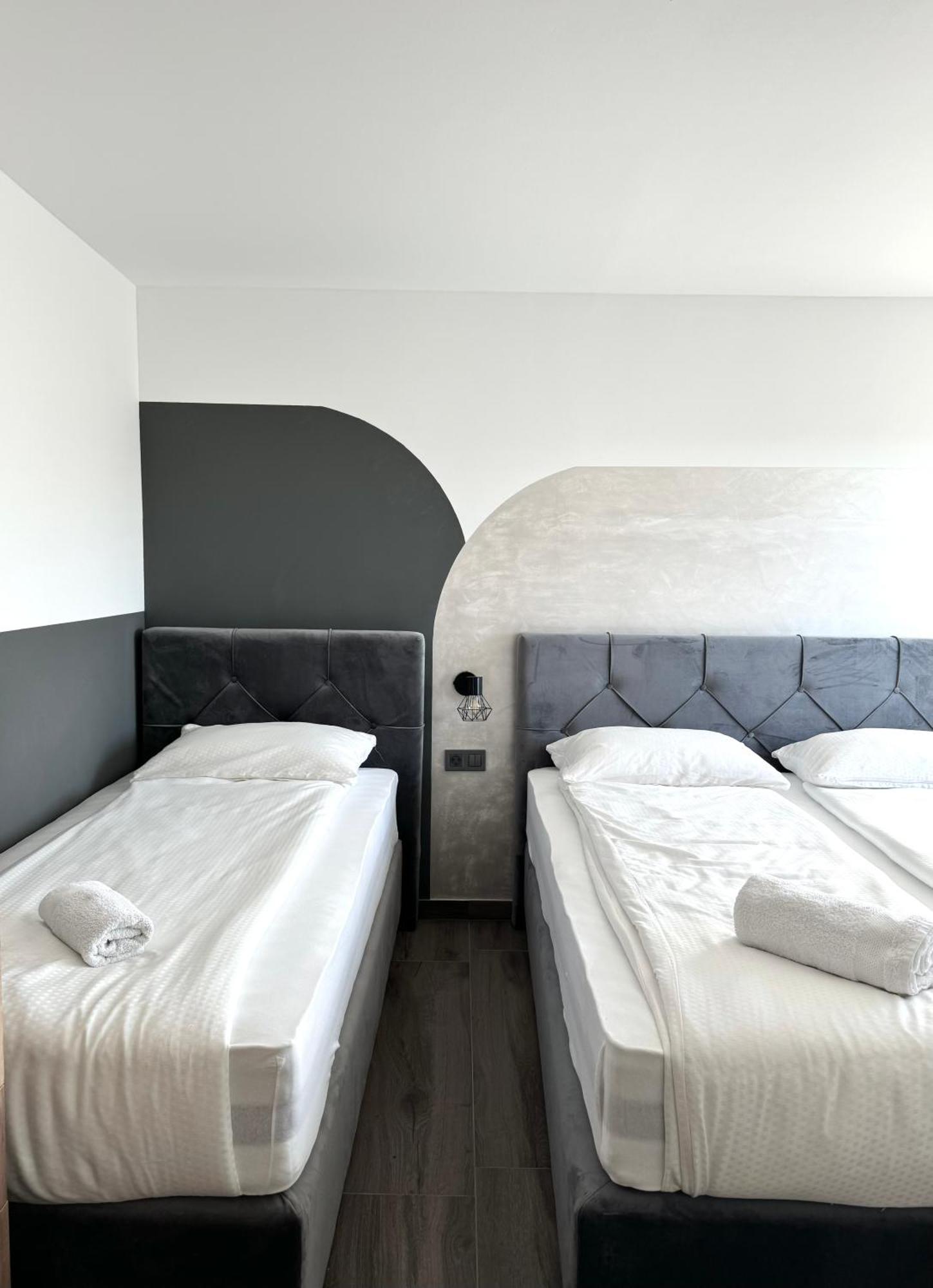 מריבור L&L Rooms מראה חיצוני תמונה
