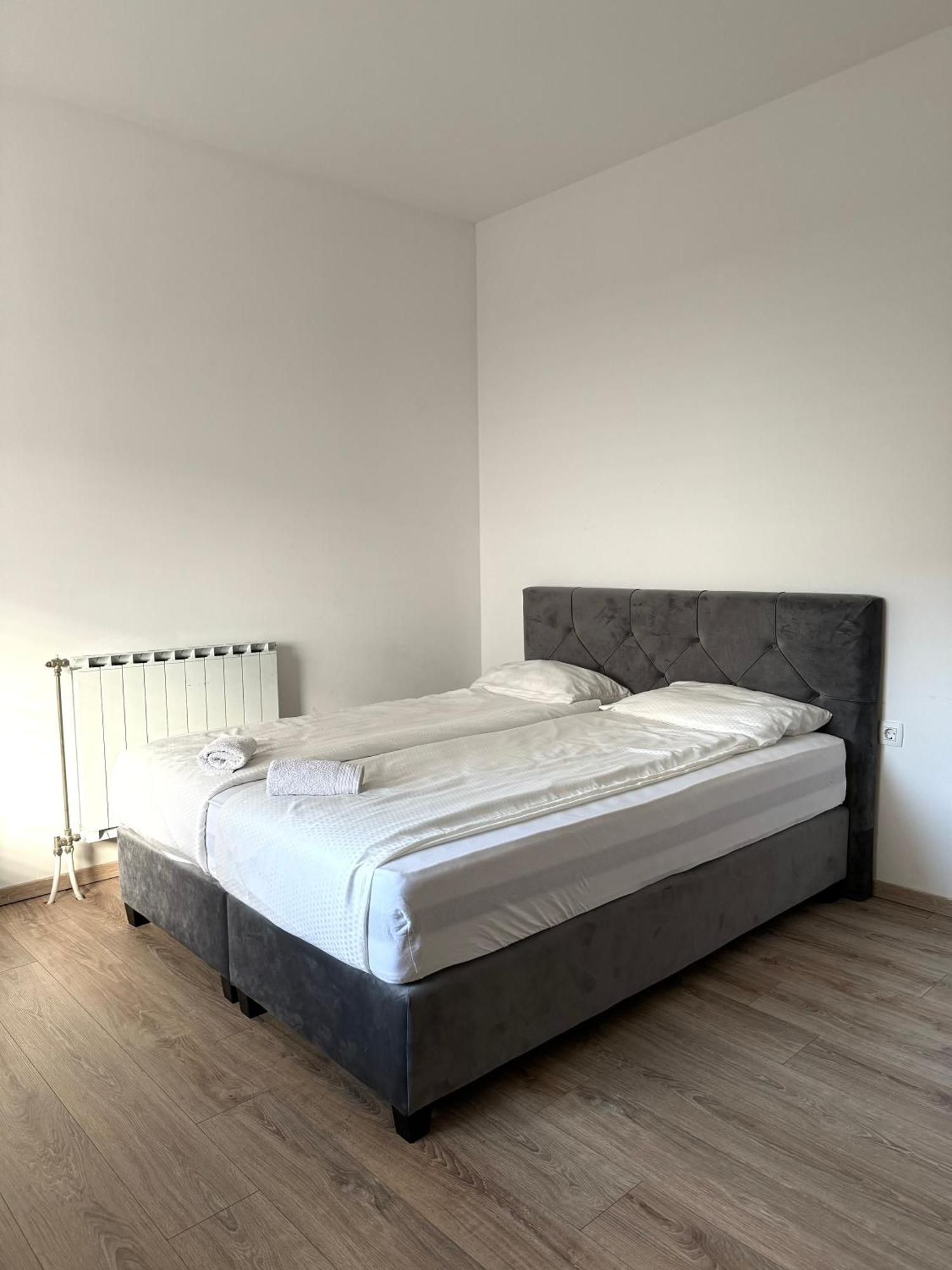 מריבור L&L Rooms מראה חיצוני תמונה
