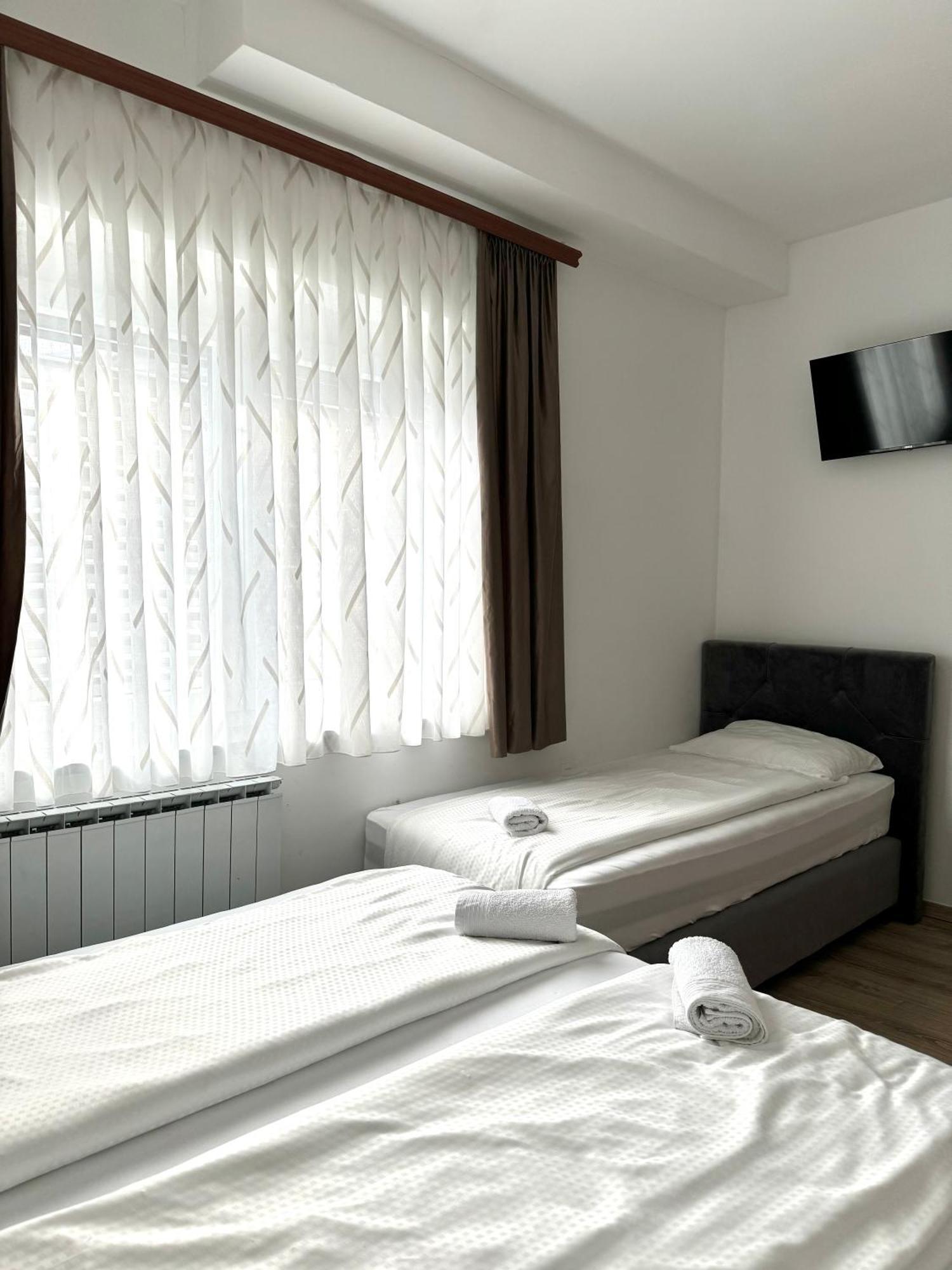 מריבור L&L Rooms מראה חיצוני תמונה
