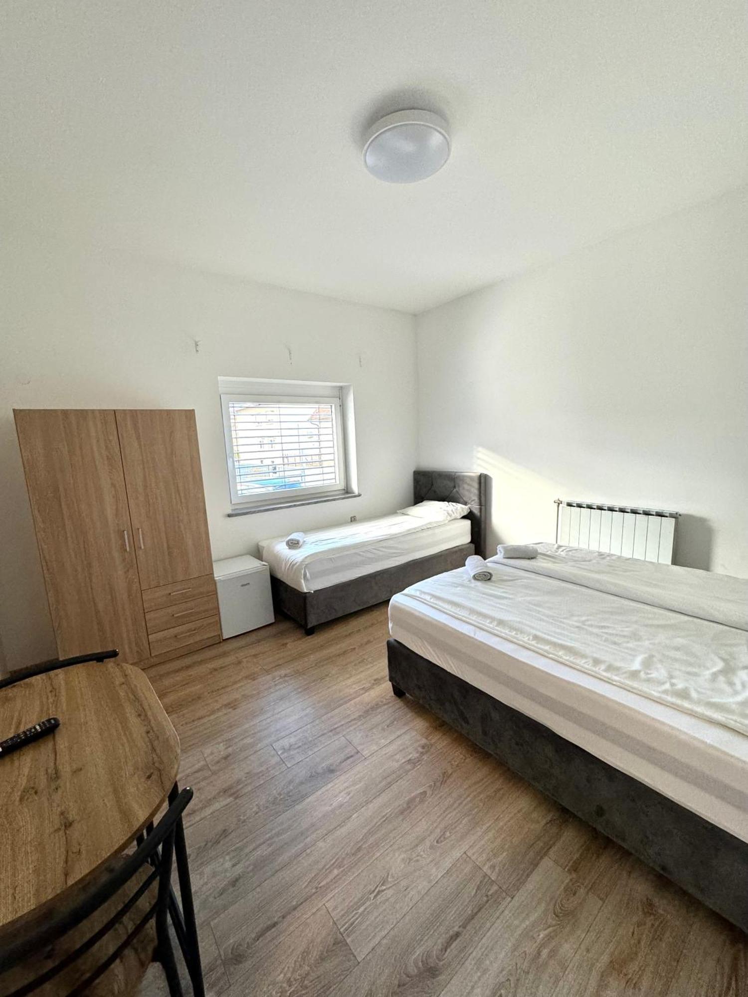 מריבור L&L Rooms מראה חיצוני תמונה